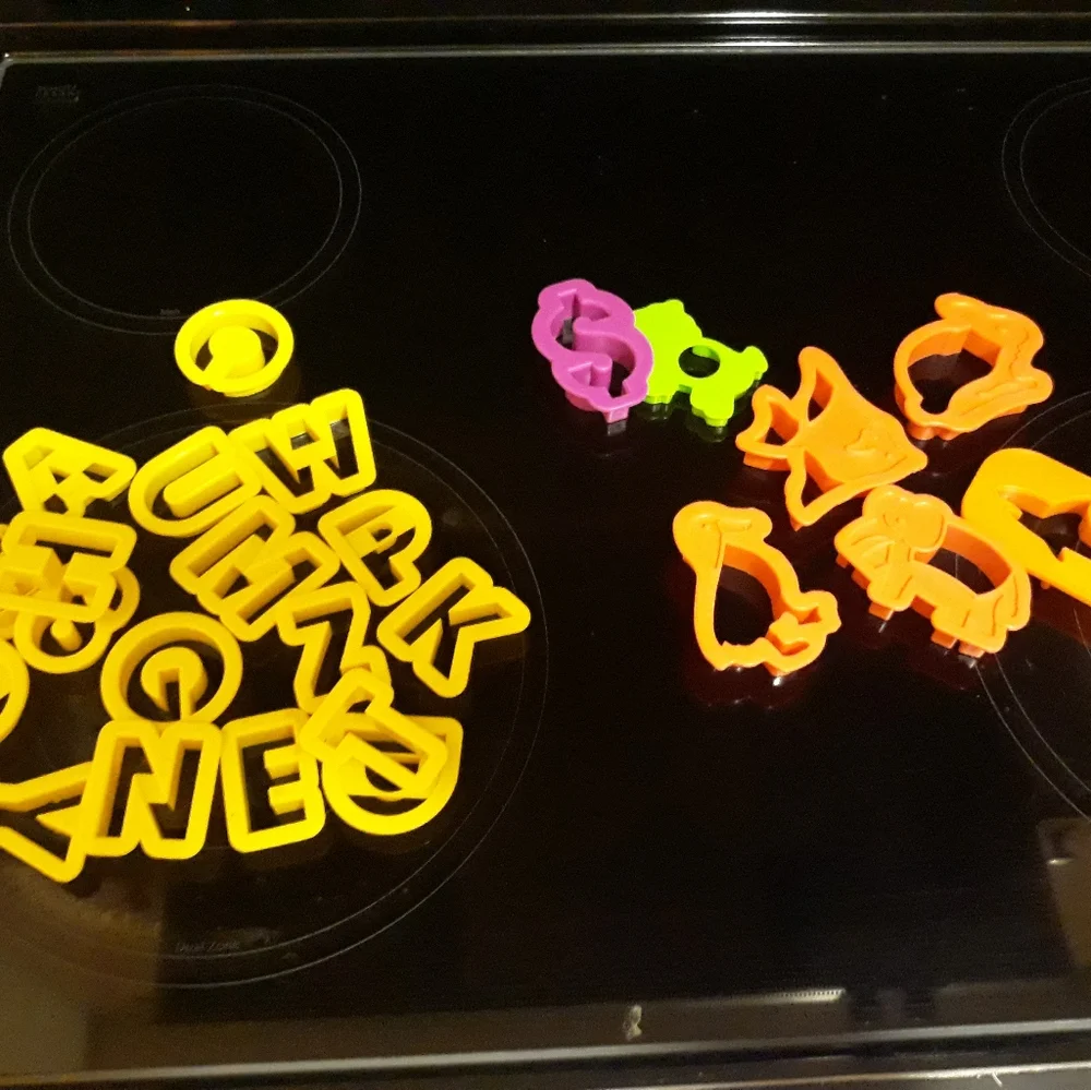 Bento box cutters / cookie cutters